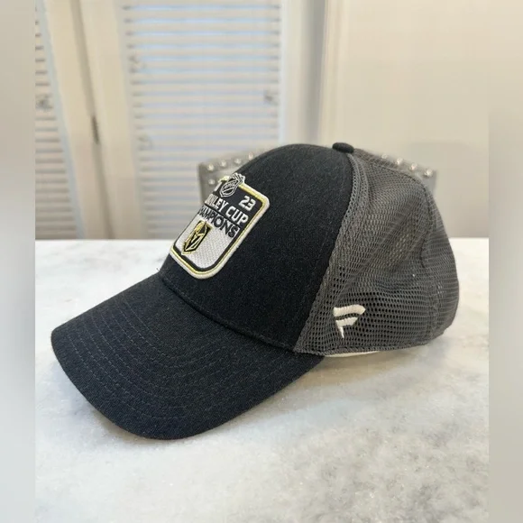 Vegas Golden Knights Fanatics Stanley Cup Champions Locker Room Snapback Hat Cap - Picture 2 of 8